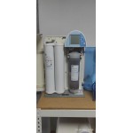 Millipore Elix және Milli-Q Advantage 15 сөресі бар жұмыс станциясы